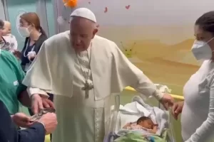 Pope Francis Baptizes Child While in the Hospital | March 31, 2023
