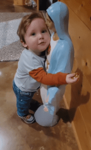 Viral video|Cute Toddler Hugging a Statue of Mary