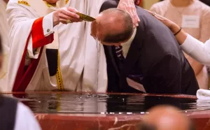 France breaks record for number of baptisms| 12,000 during Easter Vigil