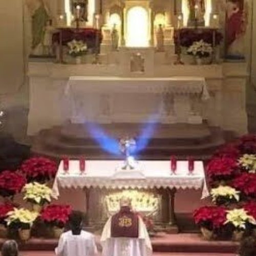 Viral Video! Another Amazing Miracle – Holy Wings of Fire Radiate From The Host During Advent Adoration 2021!