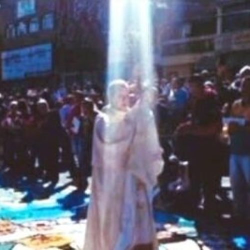 Viral Video! Eucharistic Light! Amazing Ray of Divine Light Shines Upon Monstrance & Priest During Procession!