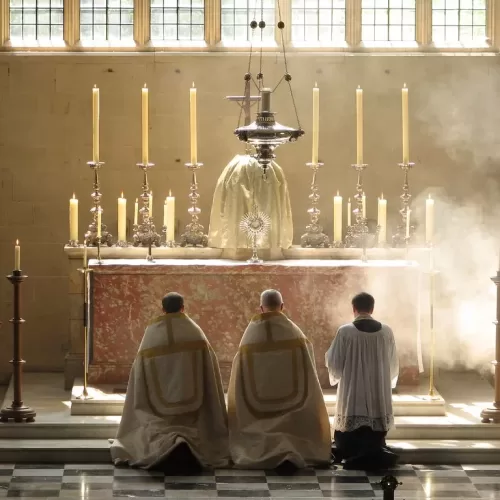 Down in Adoration Falling |Tantum Ergo by St. Thomas Aquinas